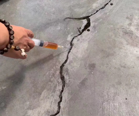 喀什混凝土裂缝修补技术详解​
